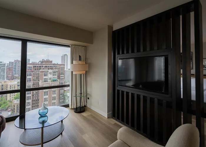 Thompson Chicago, By Hyatt